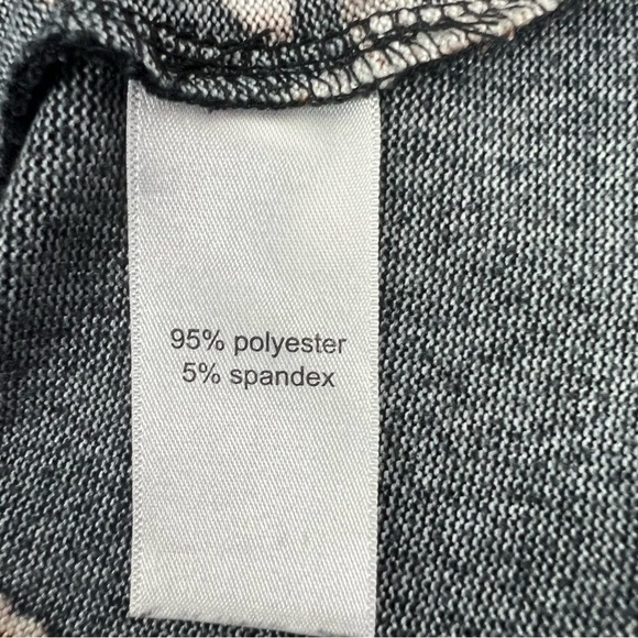 Maurices Women’s Pullover Tops Sz XS Lot/2 Multi Colors Stretch - Picture 12 of 16